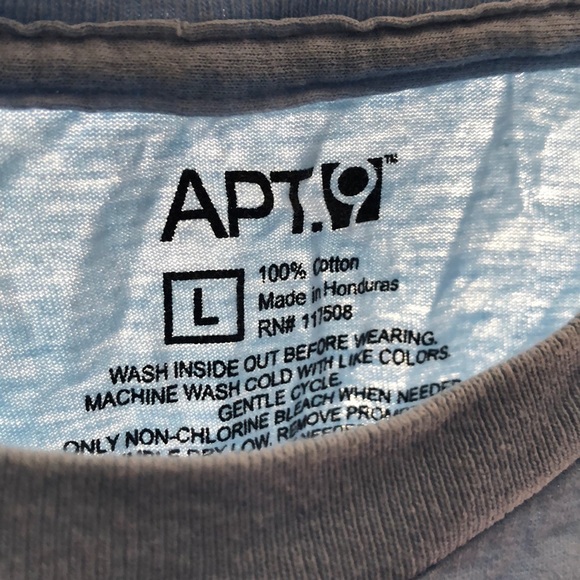 Blue city graphic tee by APT.9 - Picture 2 of 2